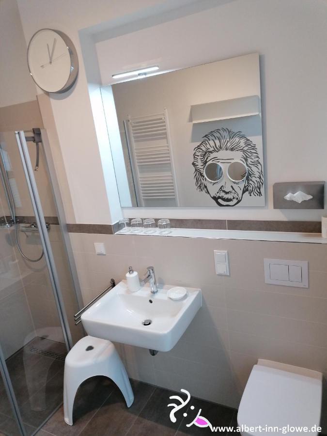 Albert-Inn-Glowe - Barrierefrei & 3 Schlafzimmer & Coworking & Strandkorb-Saisonal & Sauna Im Haus & Fahrraeder Buitenkant foto