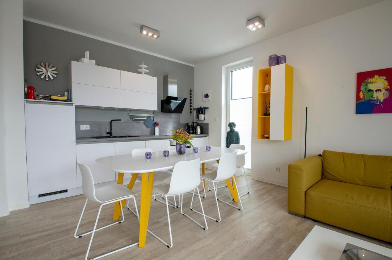 Albert-Inn-Glowe - Barrierefrei & 3 Schlafzimmer & Coworking & Strandkorb-Saisonal & Sauna Im Haus & Fahrraeder Buitenkant foto